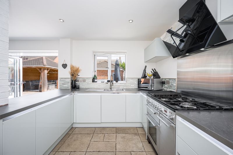 Kitchen- click for photo gallery